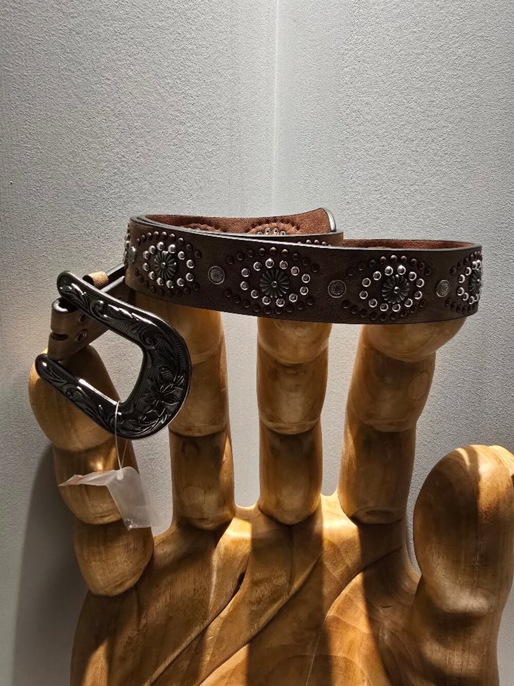 NWT Noona rhein-stone embroidered belt size large
